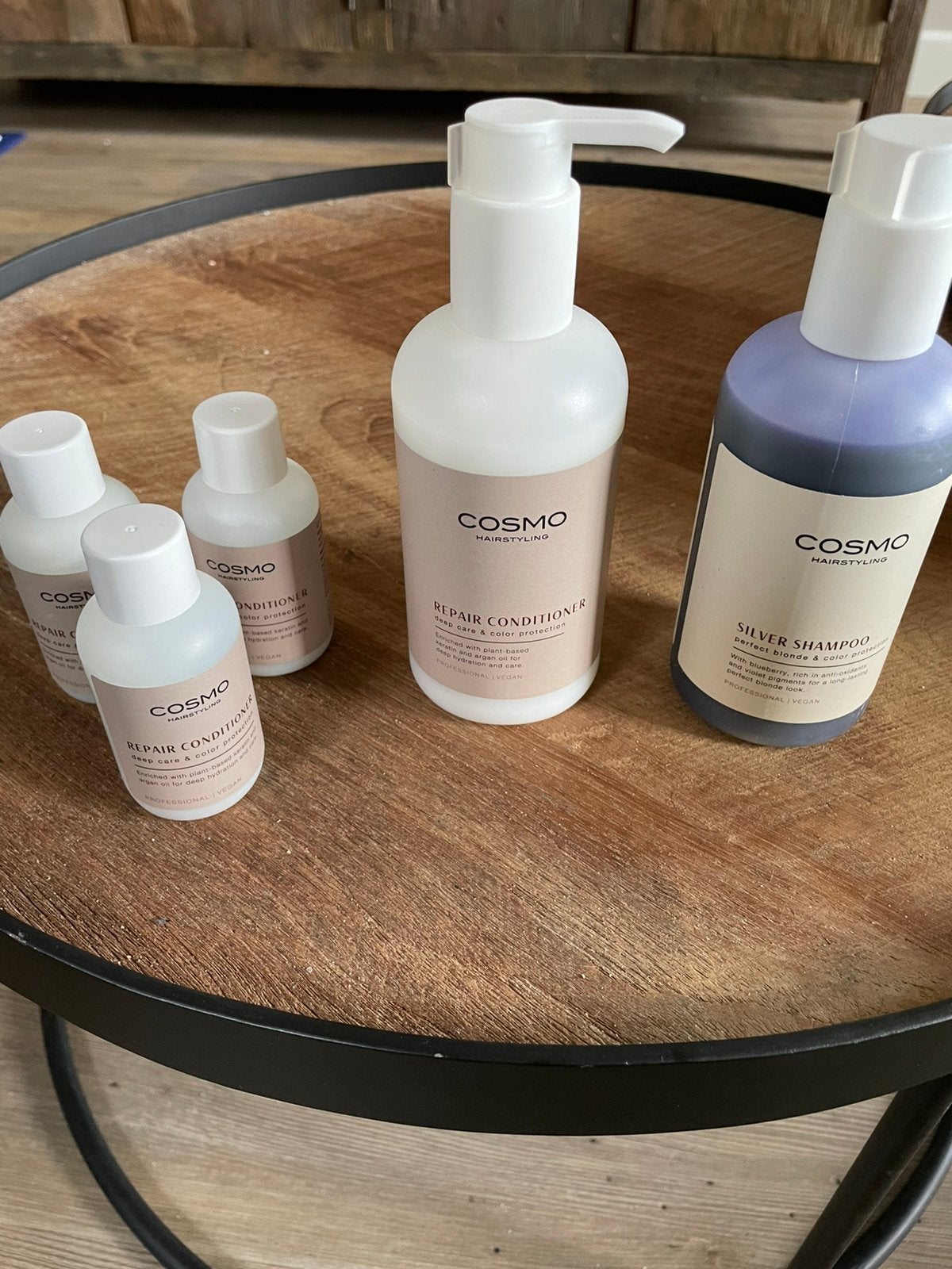 Cosmo set. Silver shampoo en Repair Conditioner, Ophalen of Verzenden, Nieuw, Shampoo of Conditioner