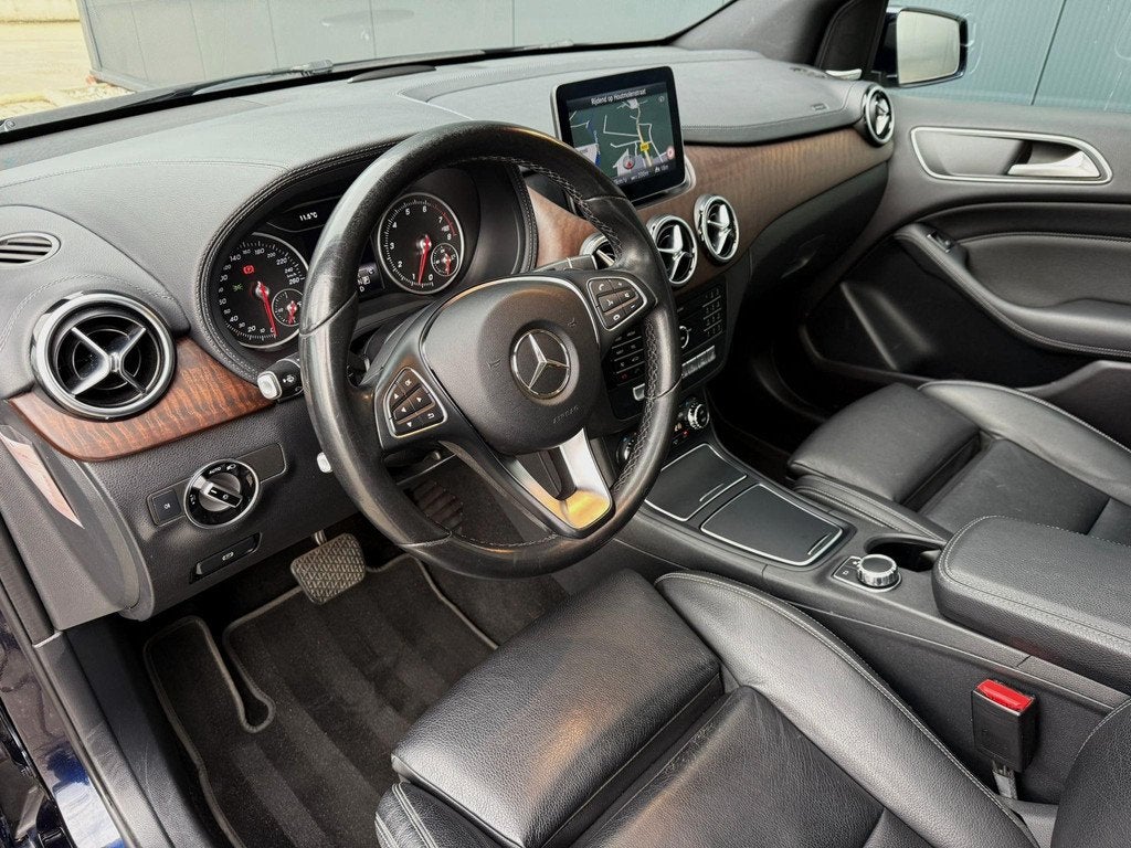 Mercedes-Benz B-klasse 180 Prestige tr.hk / pano / H&K / Lee, Auto's, Mercedes-Benz, 1325 kg, Gebruikt, Euro 6, 4 cilinders