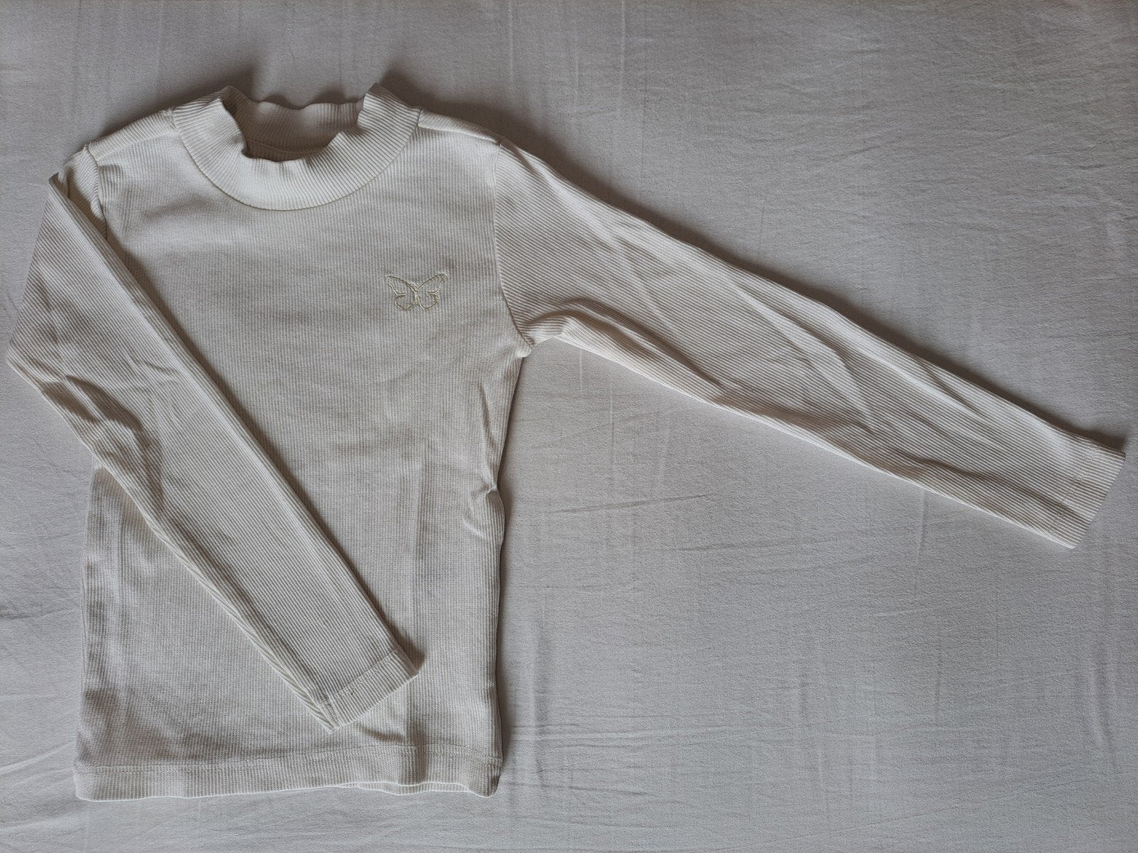 Witte longsleeve met vlinder Blue Queen maat 104, Meisje, Ophalen of Verzenden, Shirt of Longsleeve, Zo goed als nieuw