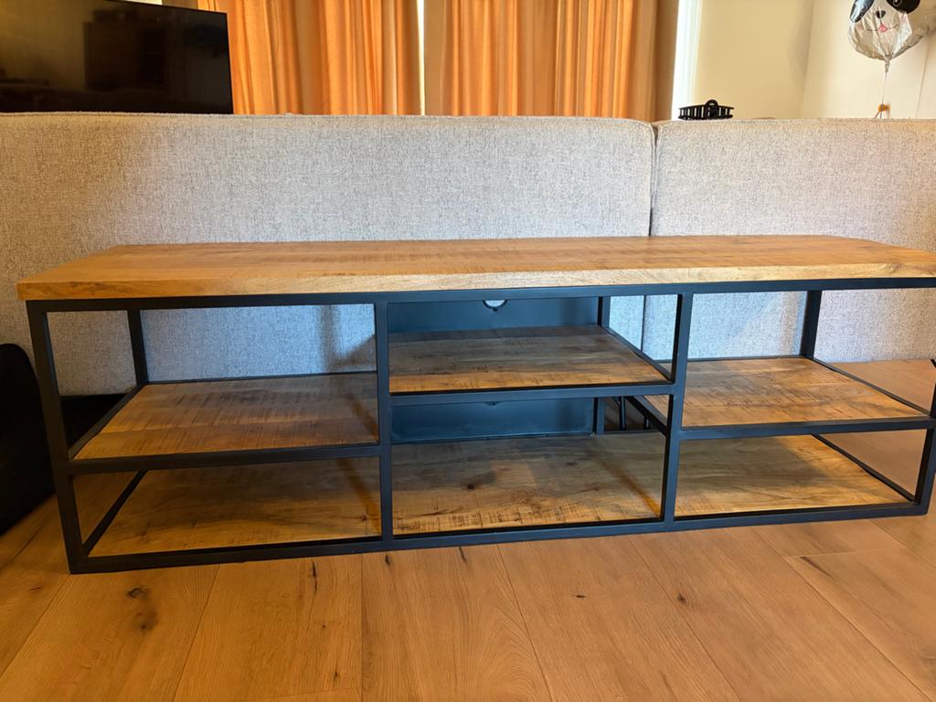TV Meubel mangohout, Ophalen, Gebruikt, 150 tot 200 cm, Minder dan 100 cm