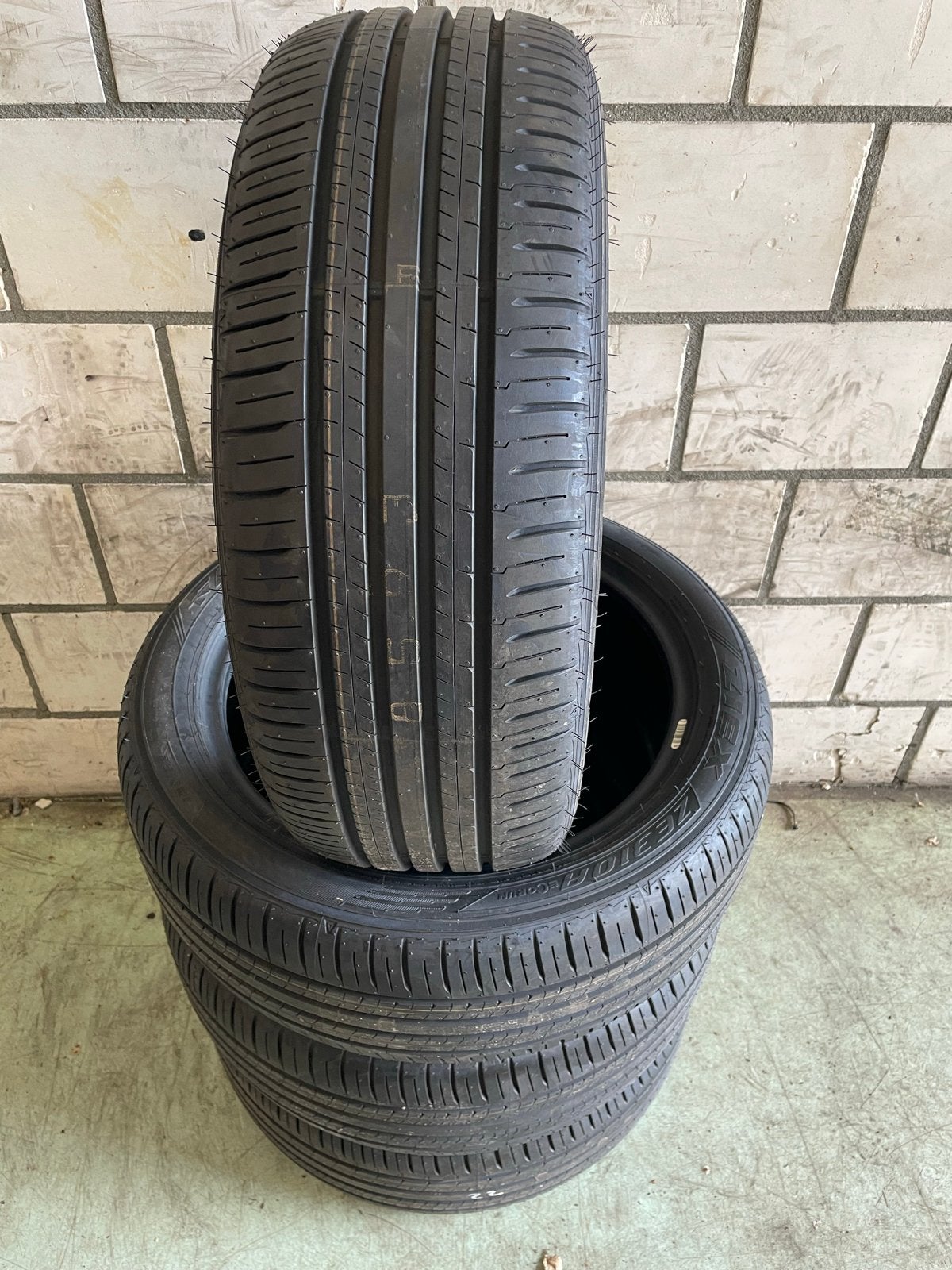 Nieuwe Falken Ziex ZE310A zomerbanden 215/50R18 92V, Auto-onderdelen, Banden en Velgen, Band(en), Zomerbanden, 18 inch, 215 mm