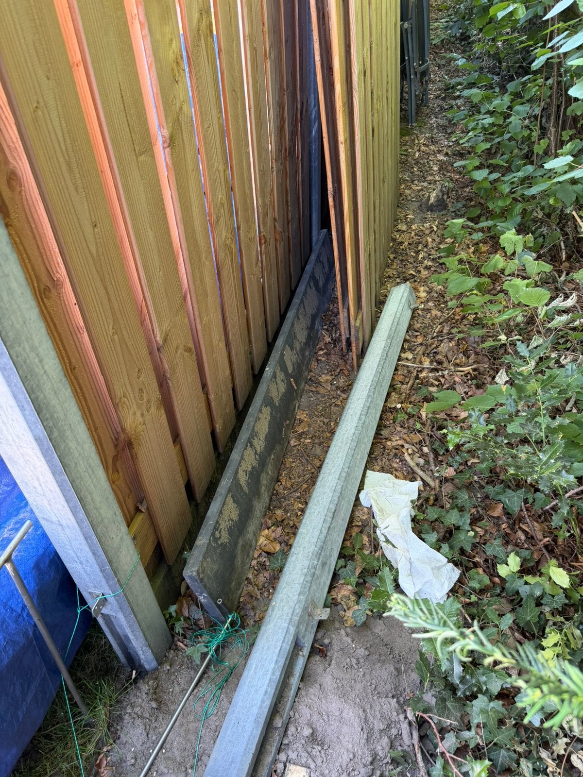 Betonpaal en plaat schutting antraciet, Tuin en Terras, Ophalen, 1 tot 2 meter, Minder dan 3 meter, Zo goed als nieuw