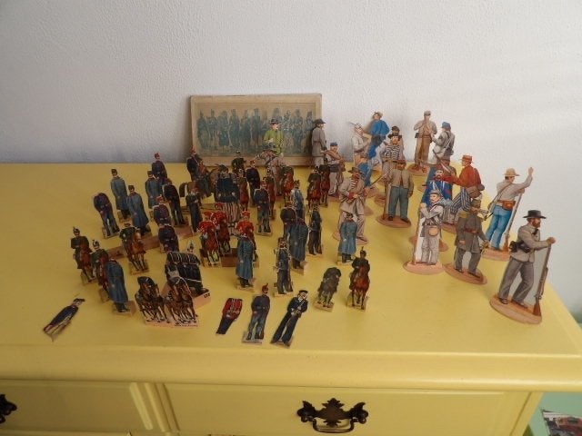 VERZAMELING PAPIEREN SOLDAATJES, Antiek en Kunst, Ophalen of Verzenden