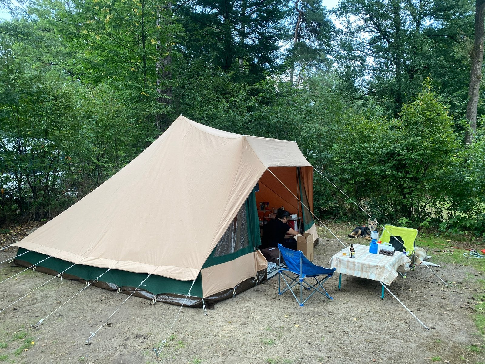 Piramide tent Brand - 4 persoons, Ophalen, Gebruikt, Tot en met 4