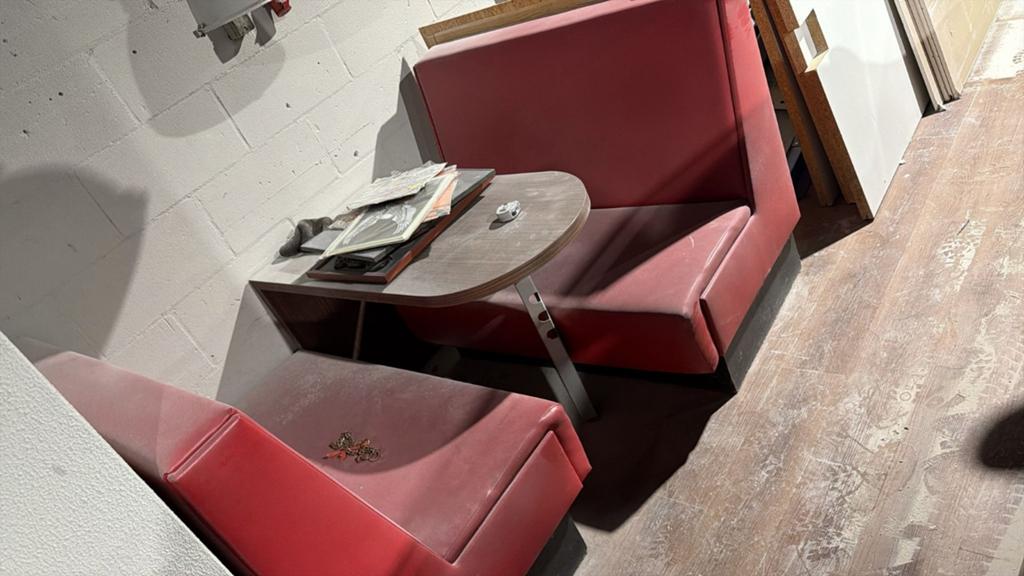 2 Horeca zitbanken met tafel, Ophalen, Gebruikt, Minder dan 150 cm