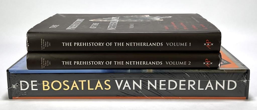 635. The prehistory of the Netherlands en de Bosatlas, Ophalen of Verzenden, Alpha, Nieuw
