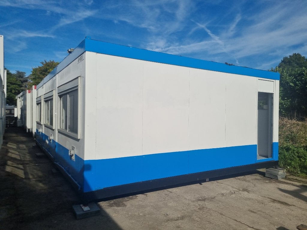 Bouwkeet Woonunit Kantoorunit 6x15 Rolluiken