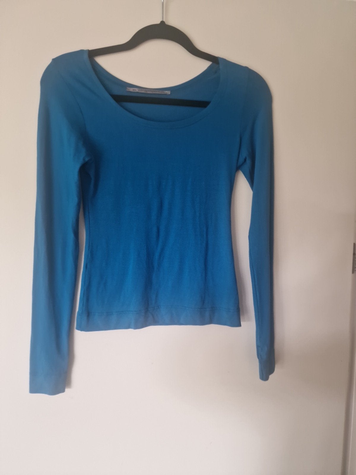 Cora Kemperman turquoise/blauw T-shirt met duimgaten, XS, Blauw, Ophalen of Verzenden, Zo goed als nieuw, Lange mouw