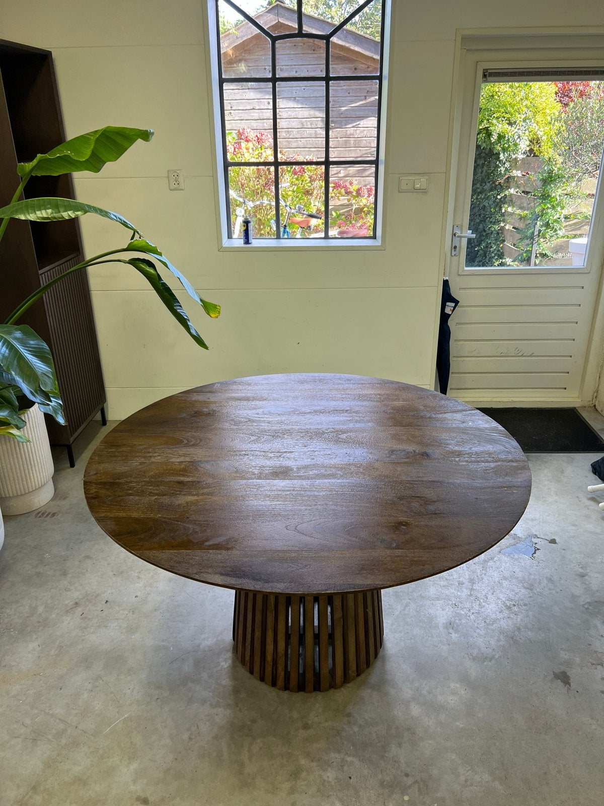 Ronde eettafel met houten latten onderstel, Huis en Inrichting, Gebruikt, 100 tot 150 cm, Rond, Ophalen of Verzenden