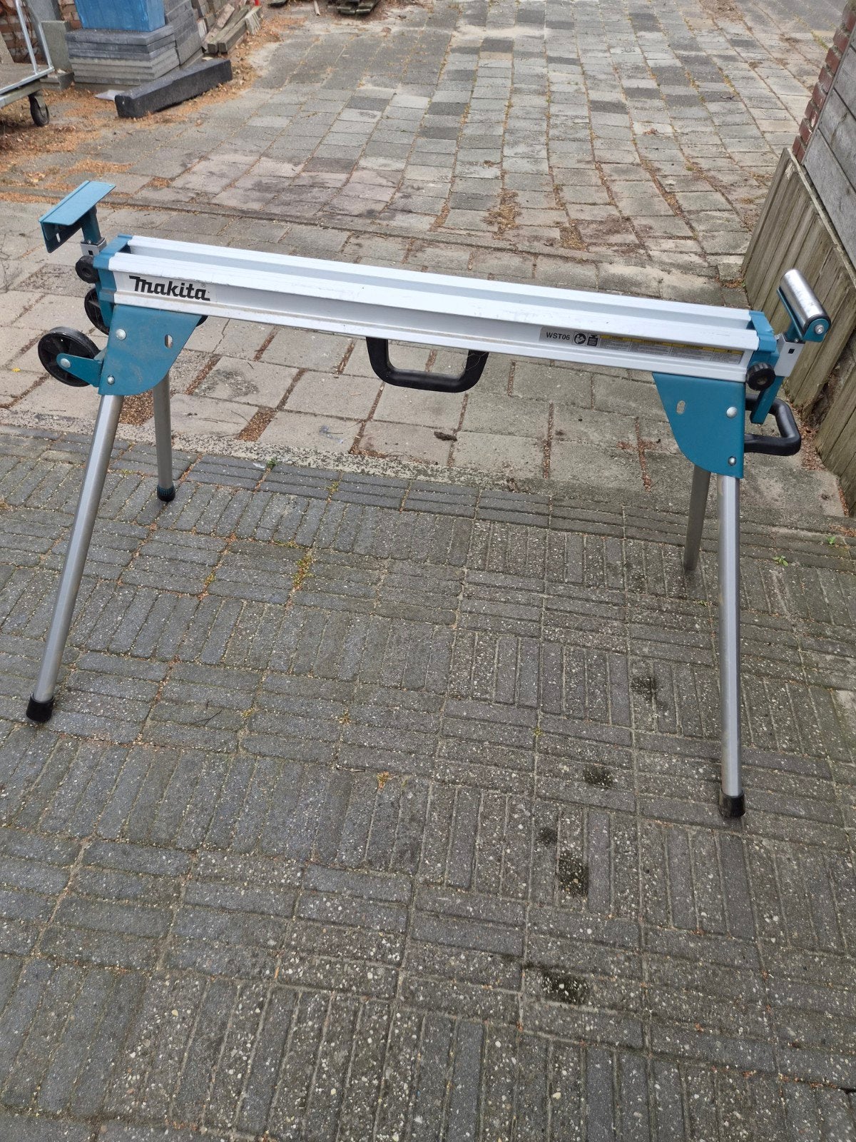 Makita onderstel., Doe-het-zelf en Verbouw, Gereedschap | Zaagmachines, Ophalen, 1200 watt of meer, Afkortzaag, 70 mm of meer