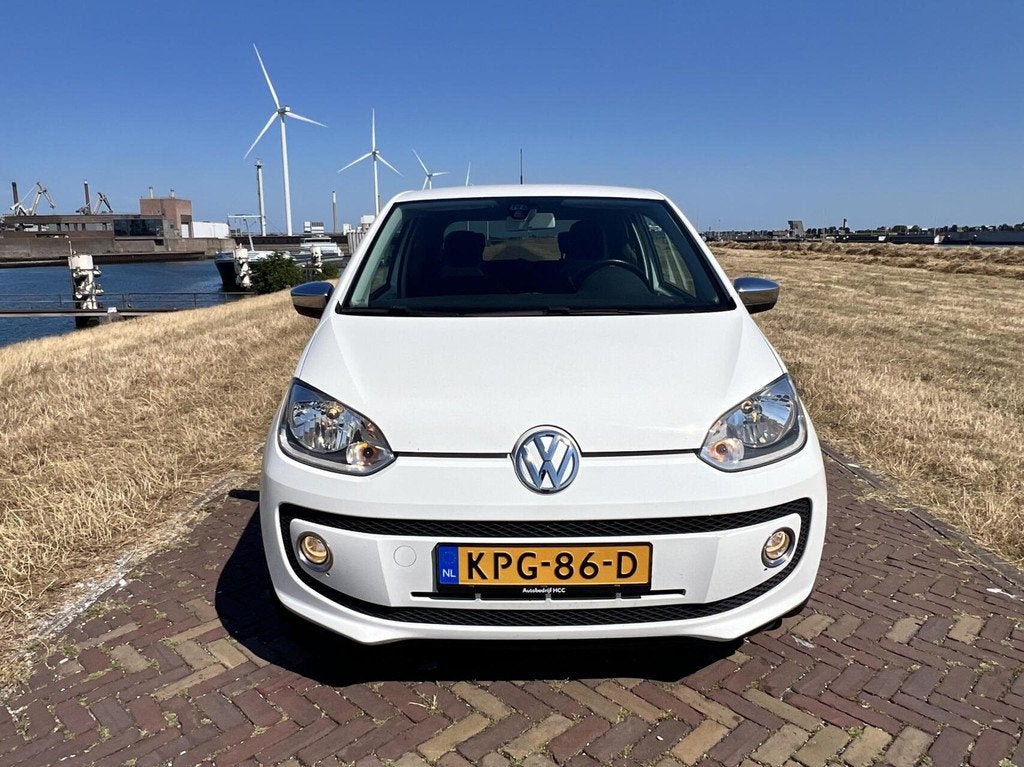 Volkswagen Up! 1.0 high up! AIRCO|LEDER|NW APK, Auto's, Volkswagen, Euro 5, Gebruikt, Up!, 4 stoelen