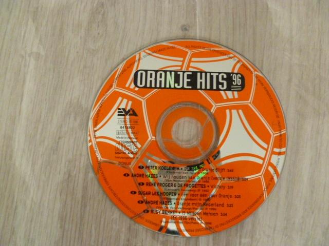 CD met Oranje Hits van 1996. Nederlands talig. (Voetbal.), Ophalen of Verzenden, Zo goed als nieuw, Overige binnenlandse clubs