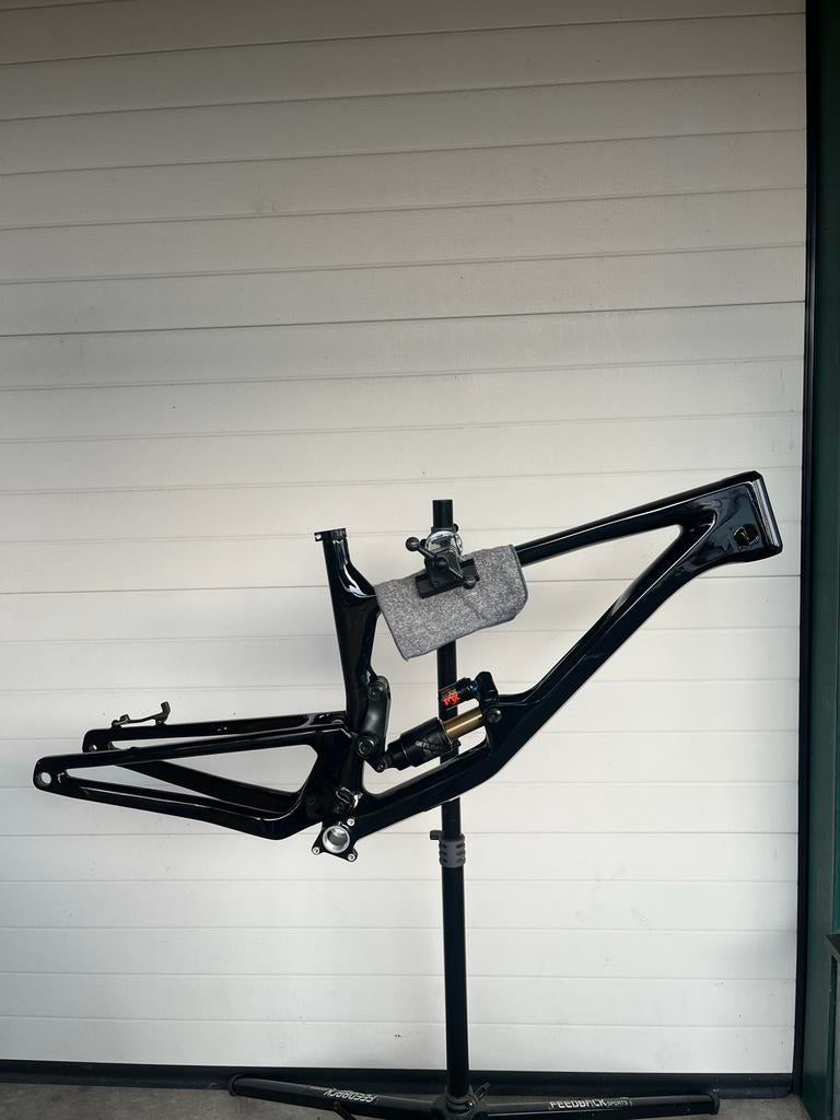 Nukeproof Giga XL enduro mtb frame carbon, Fietsen en Brommers, Fietsonderdelen, Gebruikt, Frame, Carbon, Ophalen of Verzenden