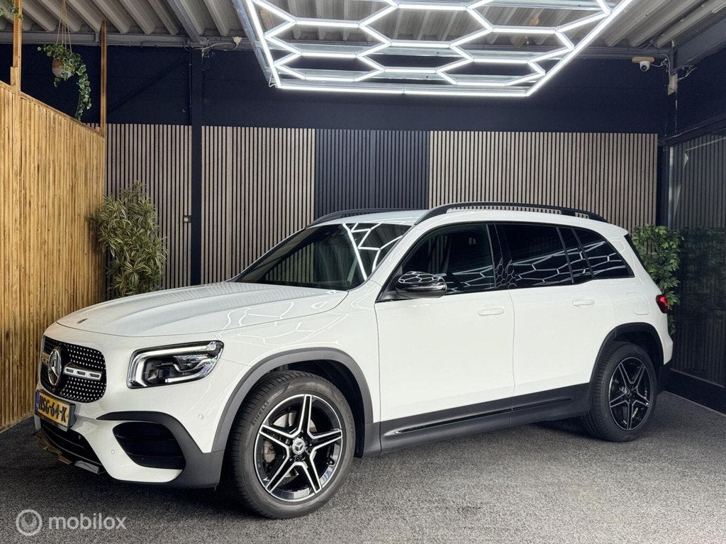 Mercedes GLB 200 4MATIC AMG Line 7p.| Pdc|Cam|Led|Sfeerver, Auto's, Mercedes-Benz, 1525 kg, Gebruikt, 4 cilinders, 7 stoelen