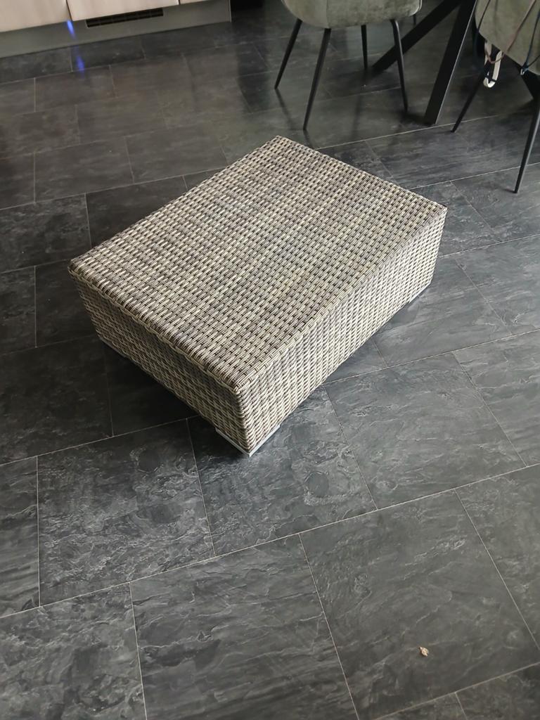 2 x Hocker, Tuin en Terras, Tuinsets en Loungesets, 2 zitplaatsen, Hocker, Ophalen of Verzenden, Zo goed als nieuw