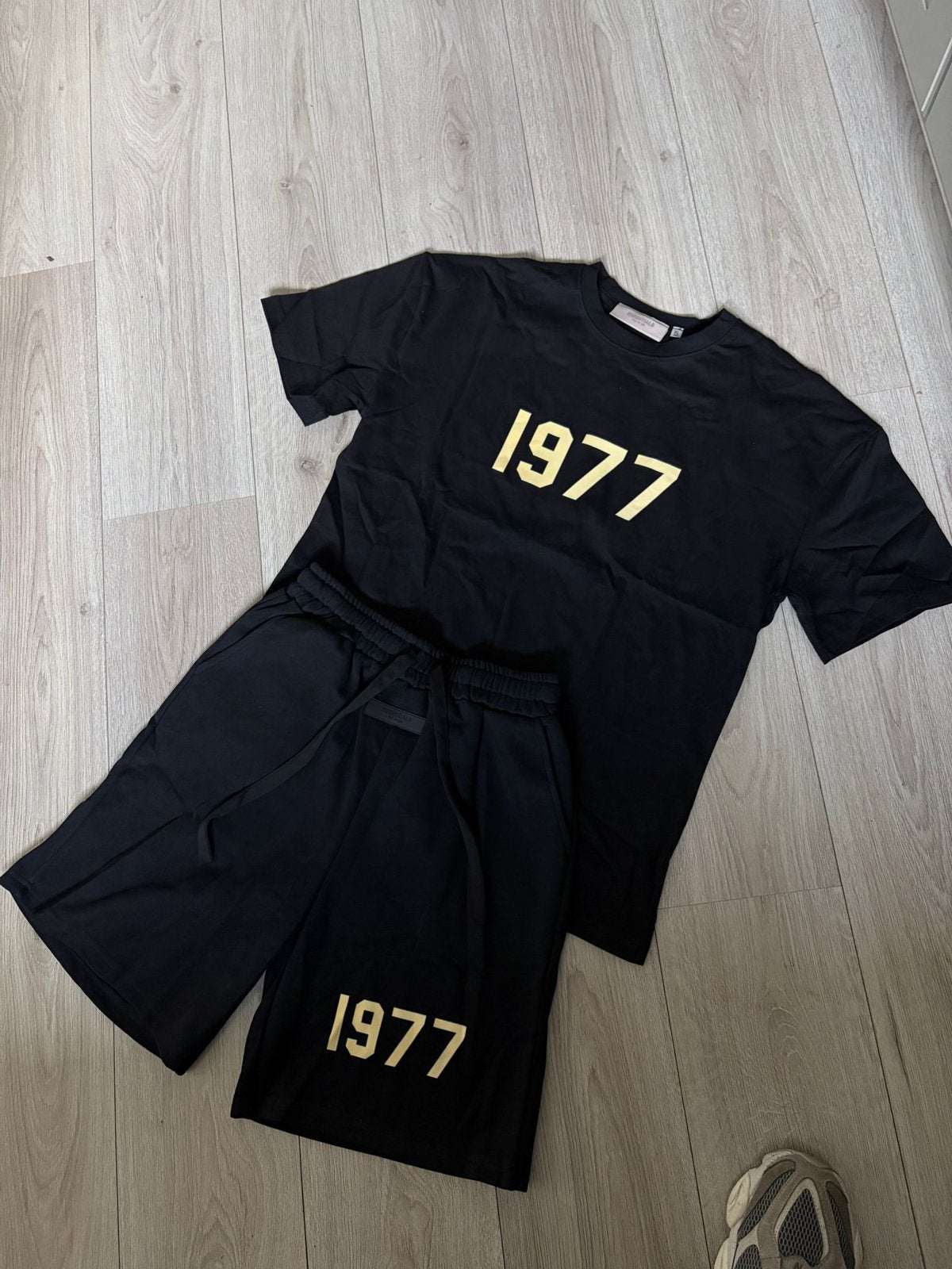 Essentials 1977 set, Ophalen of Verzenden, Zo goed als nieuw