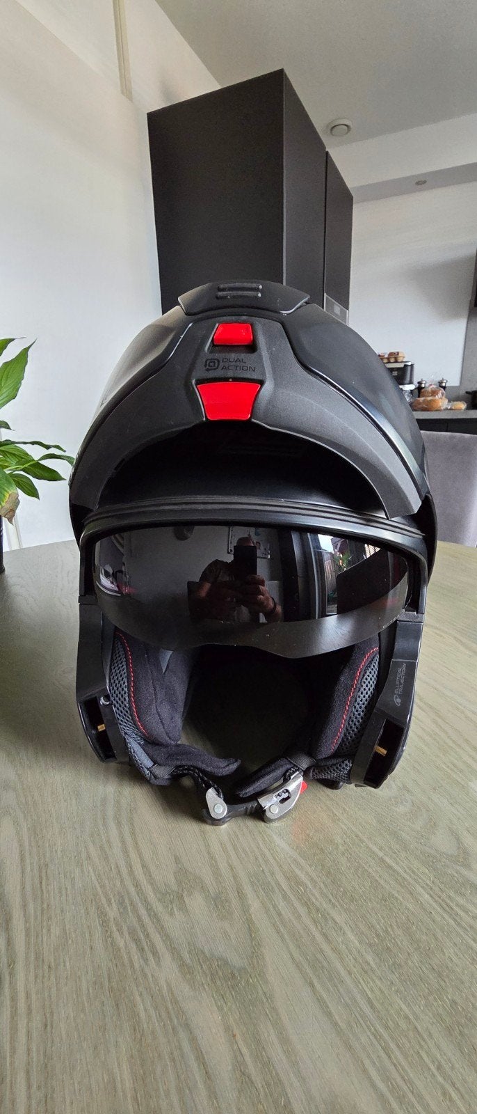 Nolan systeemhelm zo goed als nieuw, Motoren, Kleding | Motorhelmen, Heren, Systeemhelm, Nolan, Tweedehands, Ophalen