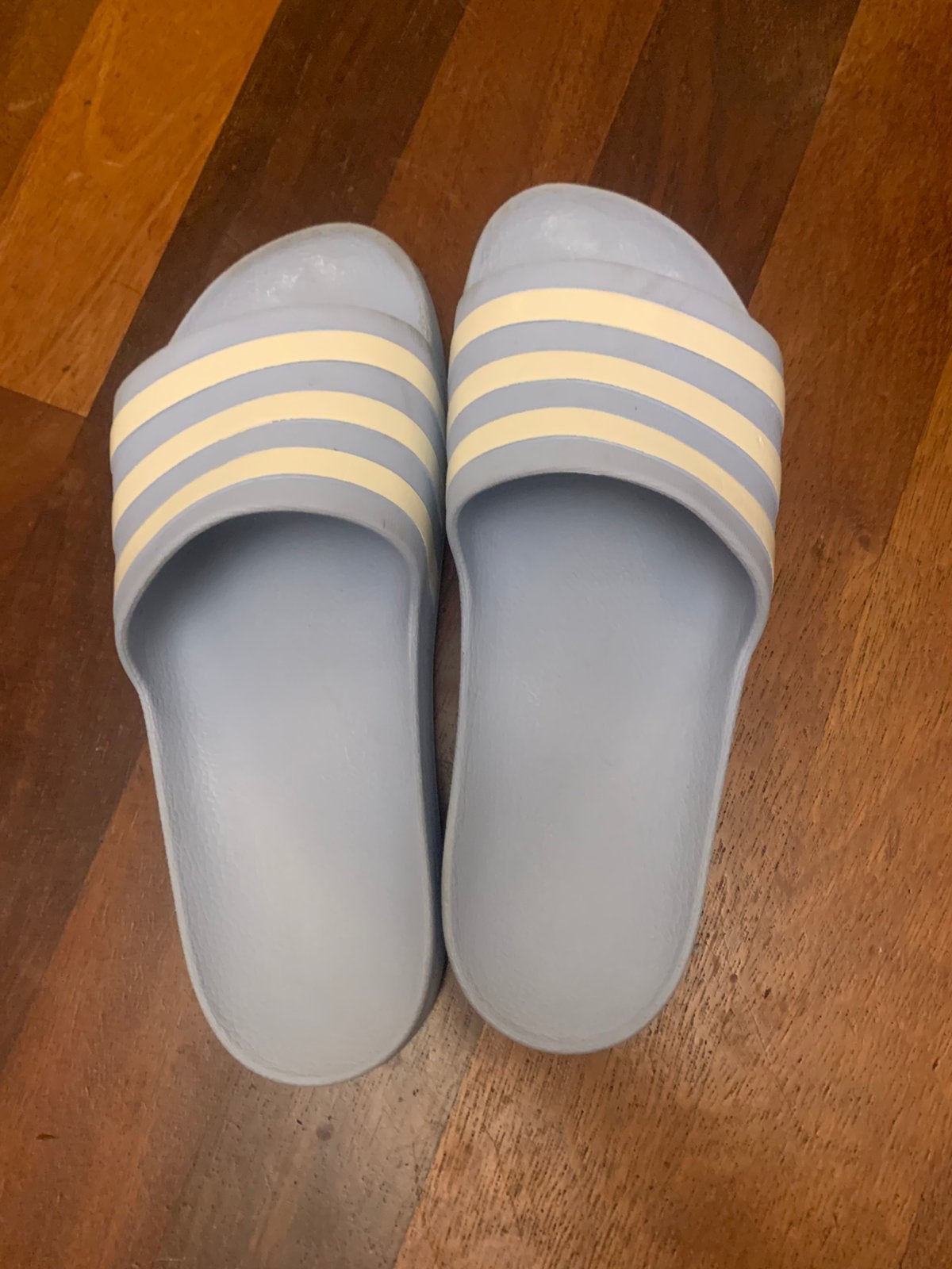 Adidas slippers maat 42, Kleding | Heren, Ophalen of Verzenden, Overige maten, Blauw