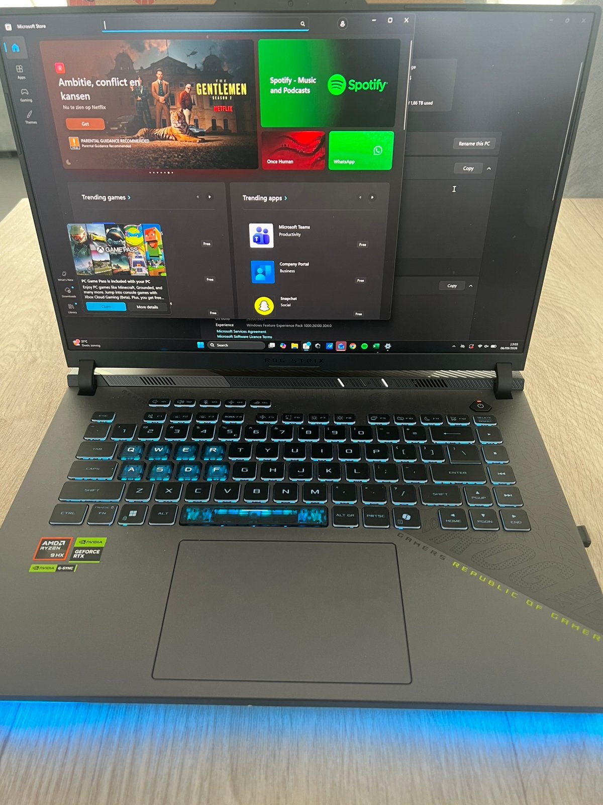 ASUS ROG Strix G16 Ryzen 9 rtx 5070ti, Ophalen, Zo goed als nieuw, Gaming, 4 Ghz of meer
