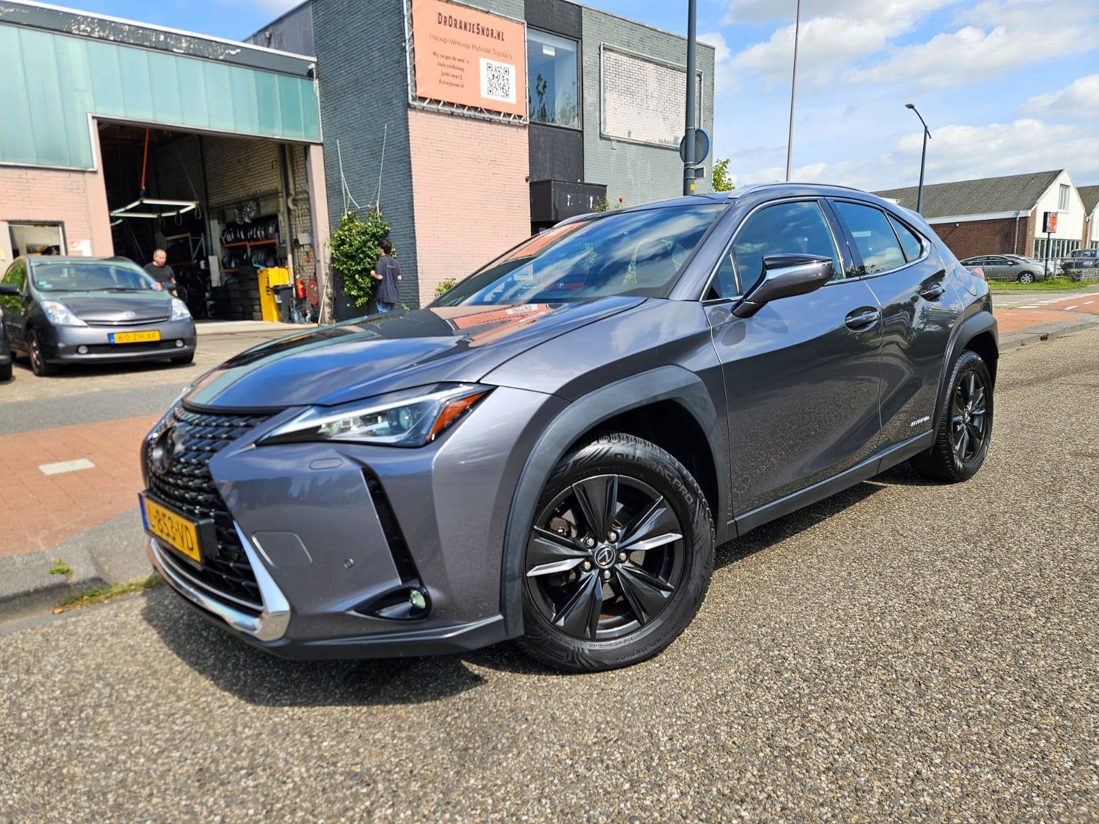 Lexus UX 250h Business Line Pro GARANTIE, Auto's, Gebruikt, 4 cilinders, Automatische klimaatregeling, 152 pk