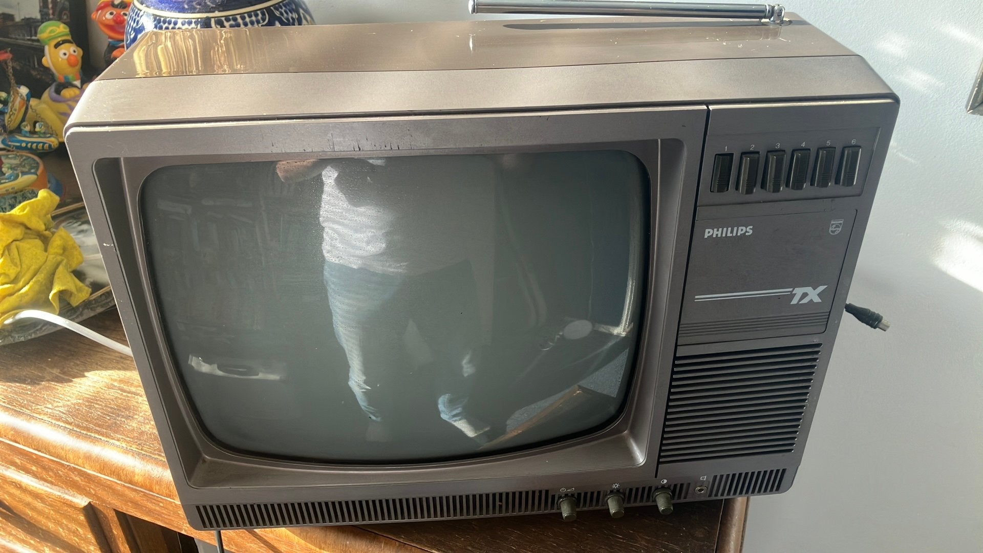 Philips portable tv zwart wit TX, Ophalen