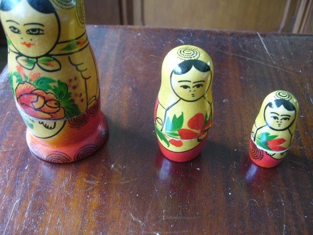 4 OUDE MATROESJKA POPPETJES ZIE TEKST, Ophalen of Verzenden, Zo goed als nieuw, Pop