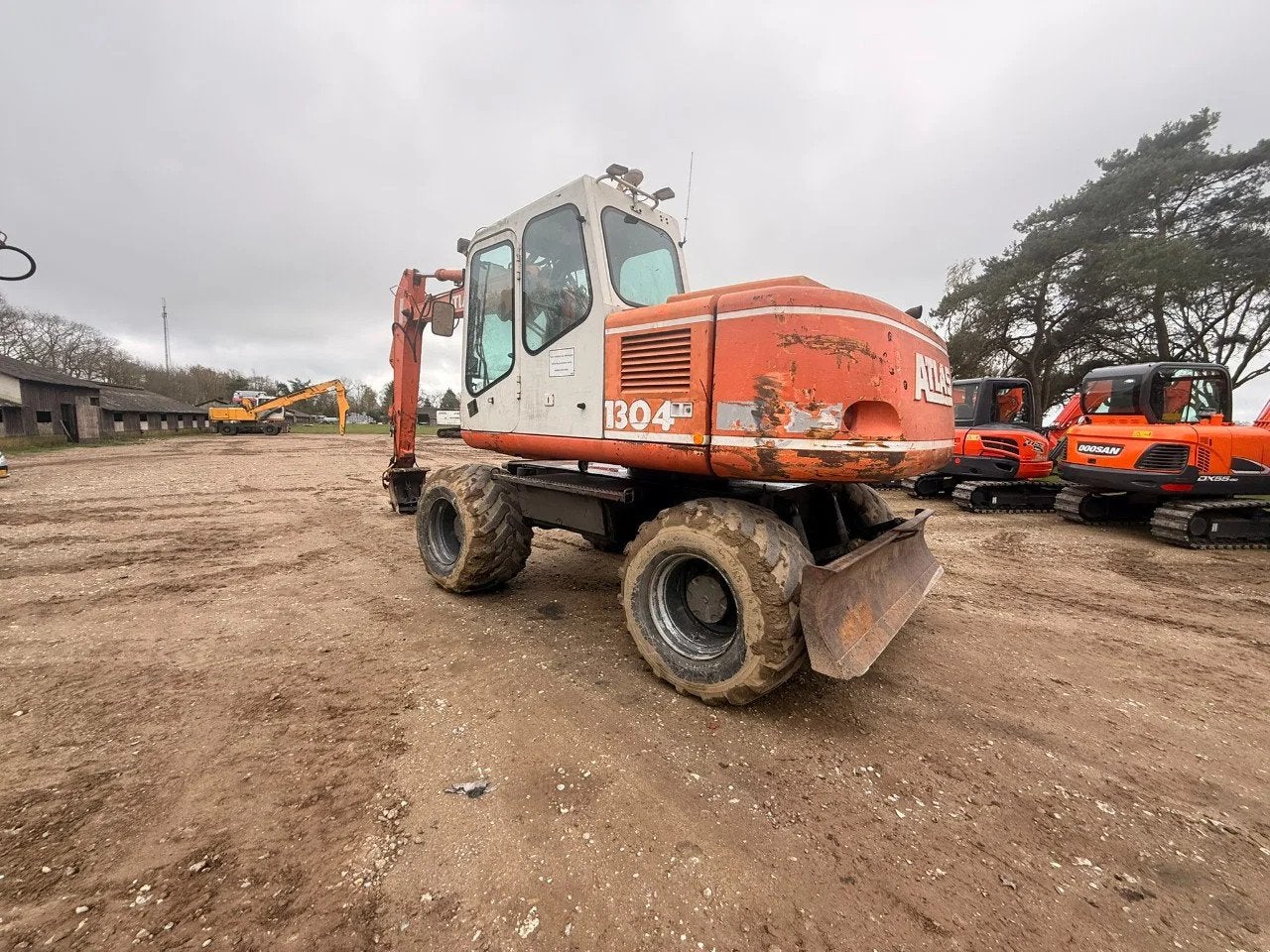 Atlas 1304 (bj 1998), Zakelijke goederen, Machines en Bouw | Kranen en Graafmachines, Jansen Machines, Albert@jansen-machines.com