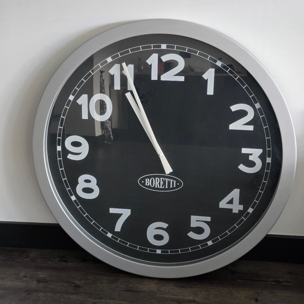 Boretti Robuuste Wandklok Diameter 100 cm, Ophalen, Gebruikt, Wandklok