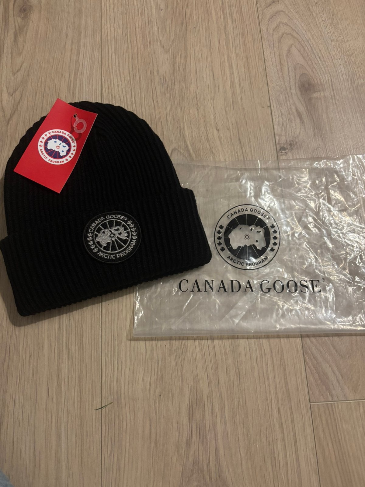 Canada Goose muts, Ophalen of Verzenden, Zo goed als nieuw, Overige maten, Muts