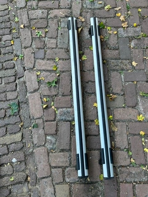 Suzuki Vitara Dakdragers, Ophalen