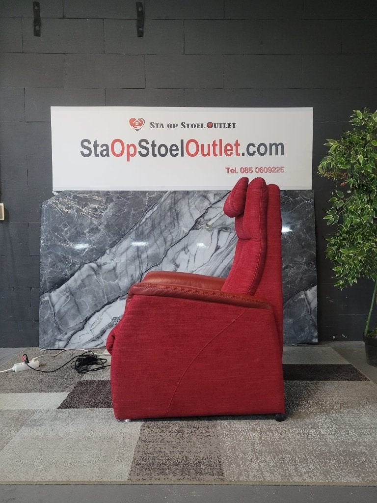 Staopstoel Prominent met 4 motoren en kantelfunctie, Minder dan 75 cm, Ophalen of Verzenden, Zo goed als nieuw, Leer