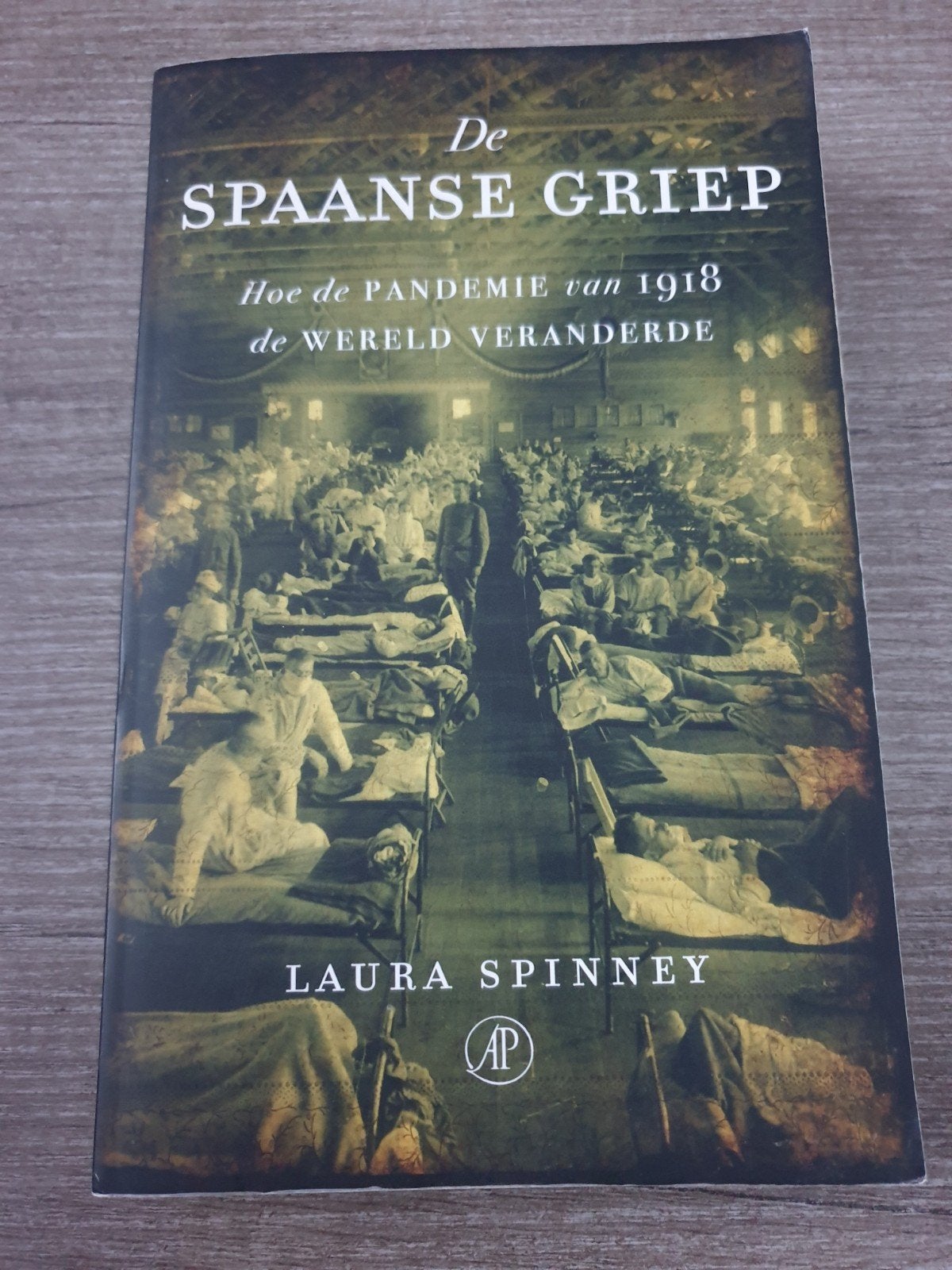 De Spaanse Griep  Hoe de pandemie van 1918 de wereld verande, Boeken, Ophalen of Verzenden, Gelezen, Laura Spinney