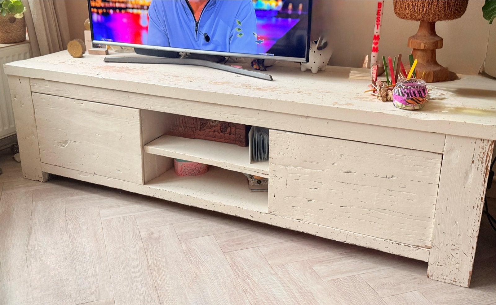 Gratis tv-meubel - massief hout - moet nu weg, Gebruikt, 150 tot 200 cm, Ophalen of Verzenden, Minder dan 100 cm