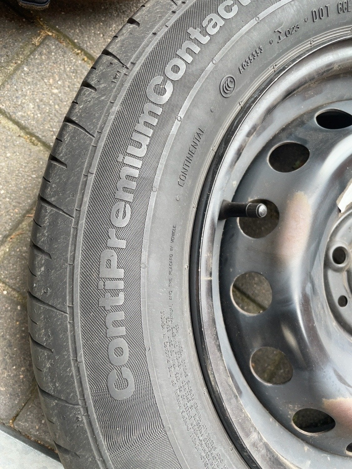 3x Continental zomerbanden 175/65 R14 op stalen velg (4x100), Auto-onderdelen, Banden en Velgen, Ophalen, 14 inch, Gebruikt, 175 mm