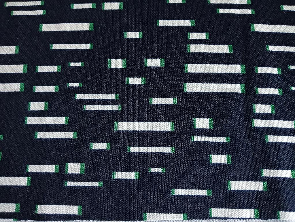 Lap stof  Blauw met werkje  150 cm x 50 cm, Overige materialen, Blauw, 120 cm of meer, Nieuw