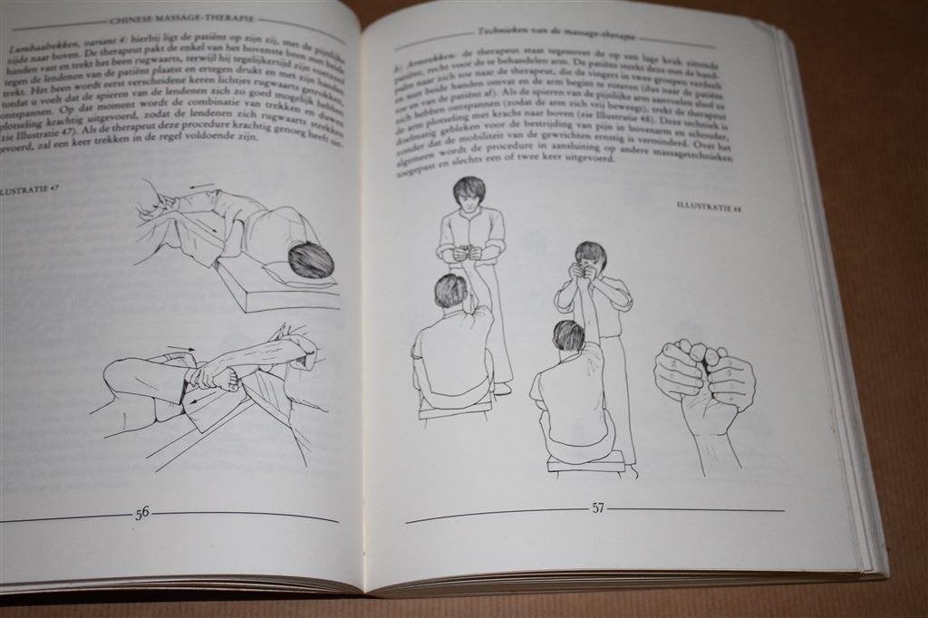 Chinese massage-therapie. 24 oosterse massage technieken., Ophalen of Verzenden, Gelezen, Overige onderwerpen, Achtergrond en Informatie