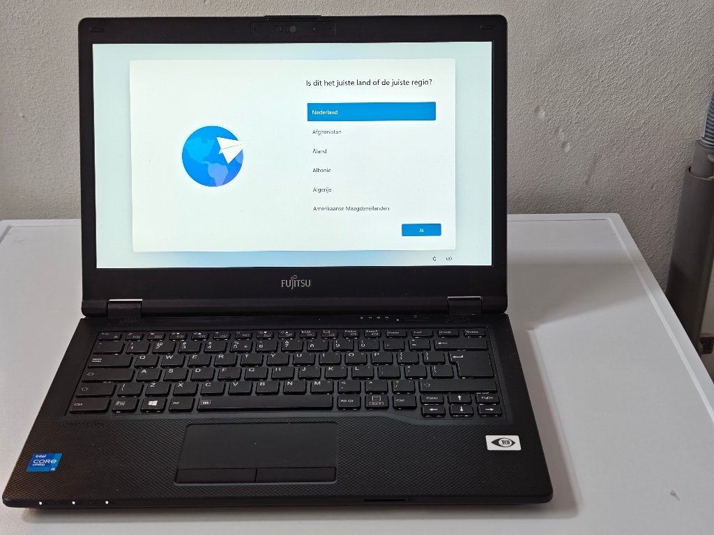FUJITSU E5411, 2 tot 3 Ghz, Qwerty, Verzenden, 14 inch
