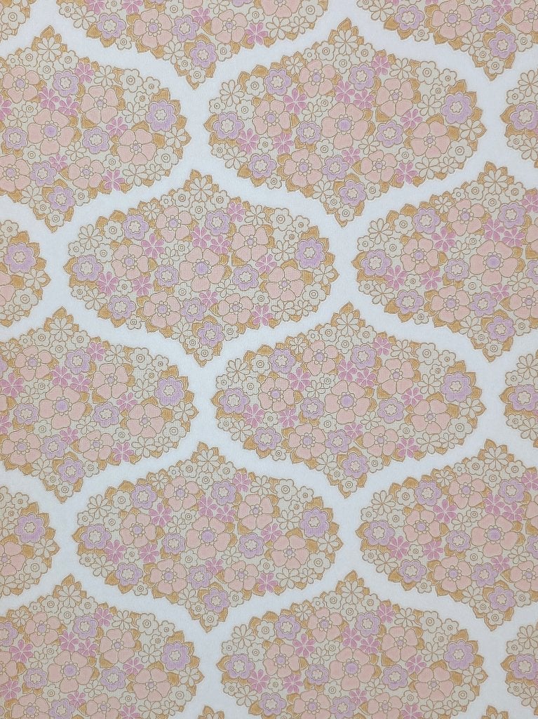5448 Sixties bloemenbehang  pastel roze  lila wolkjes swiet, Ophalen of Verzenden, Roze