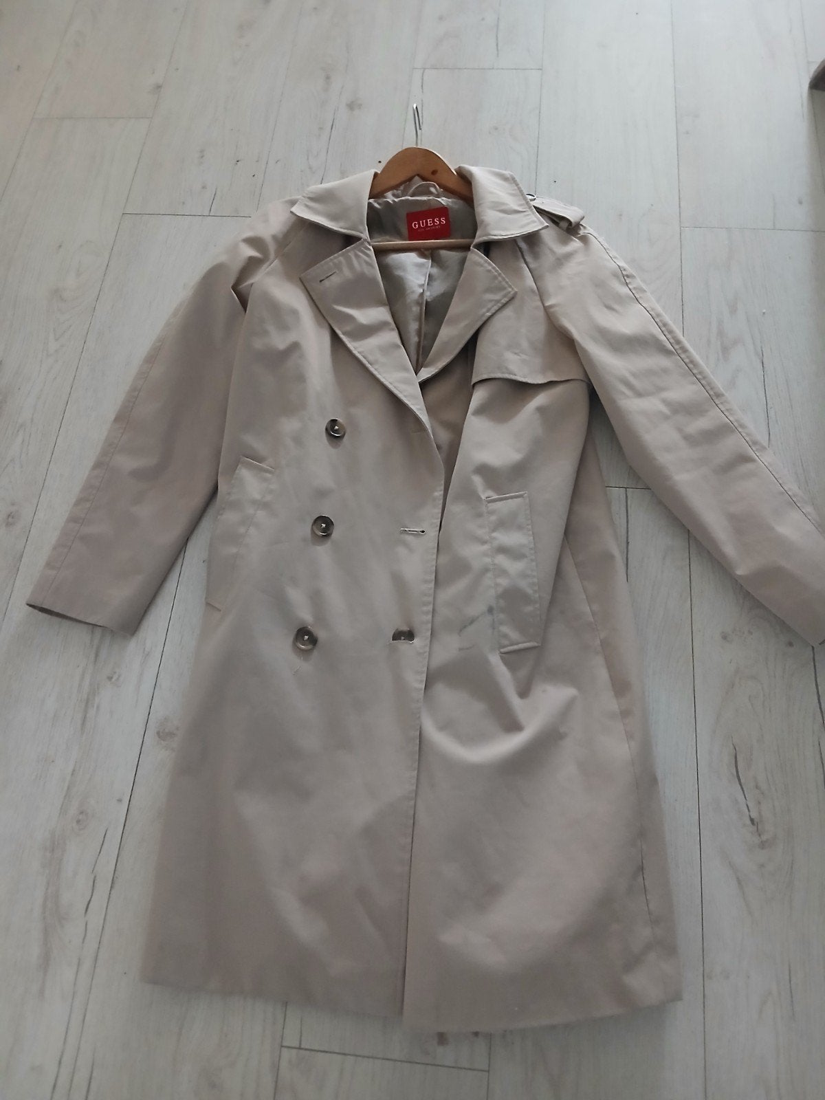 Guess beige trenchcoat - Maat M, Maat 38/40 (M), Guess, Beige, Ophalen of Verzenden