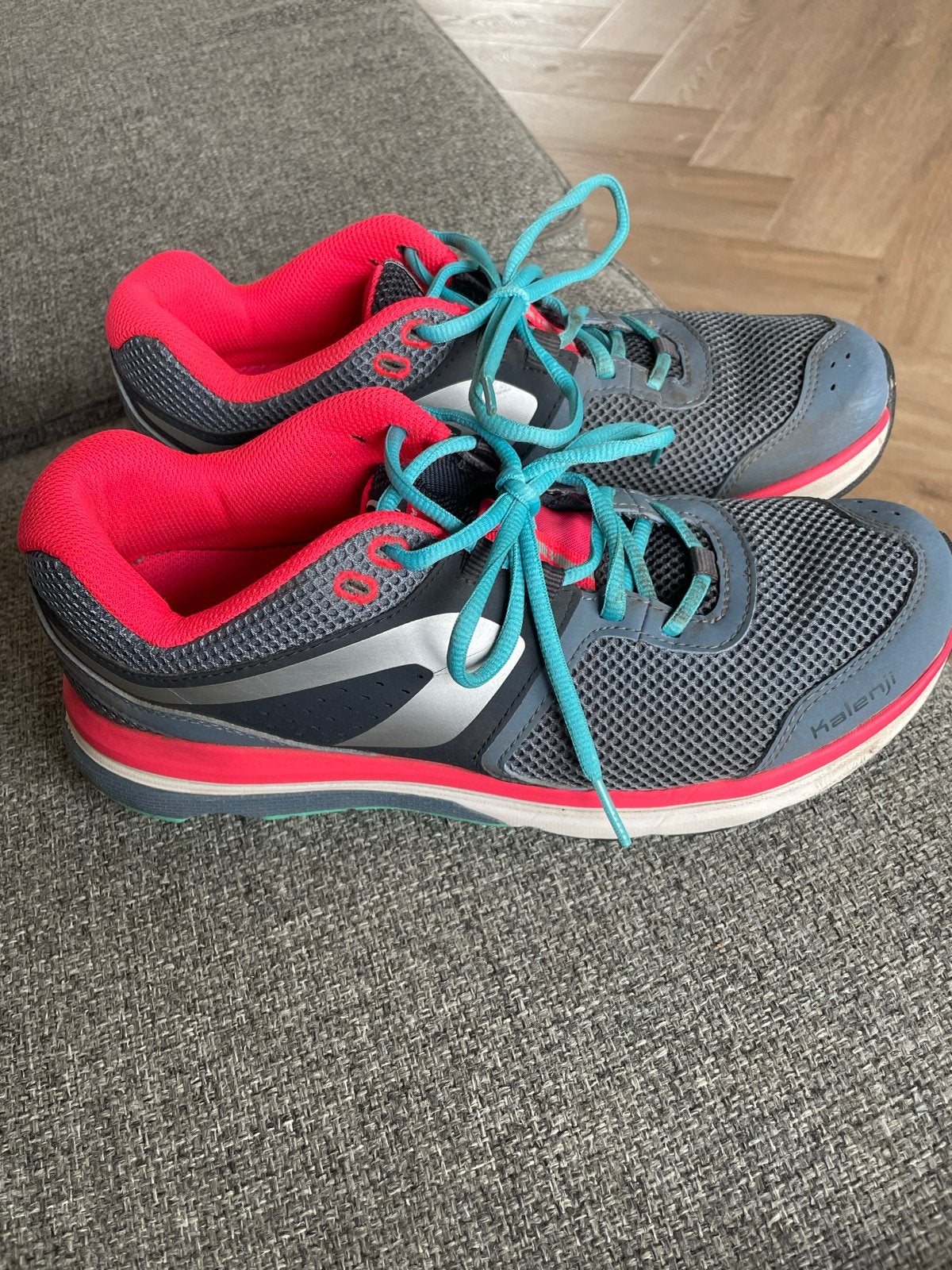Kalenji Hardloopschoenen - Maat 41 - Grijs/Roze/Blauw, Overige merken, Gebruikt, Hardloopschoenen, Ophalen of Verzenden