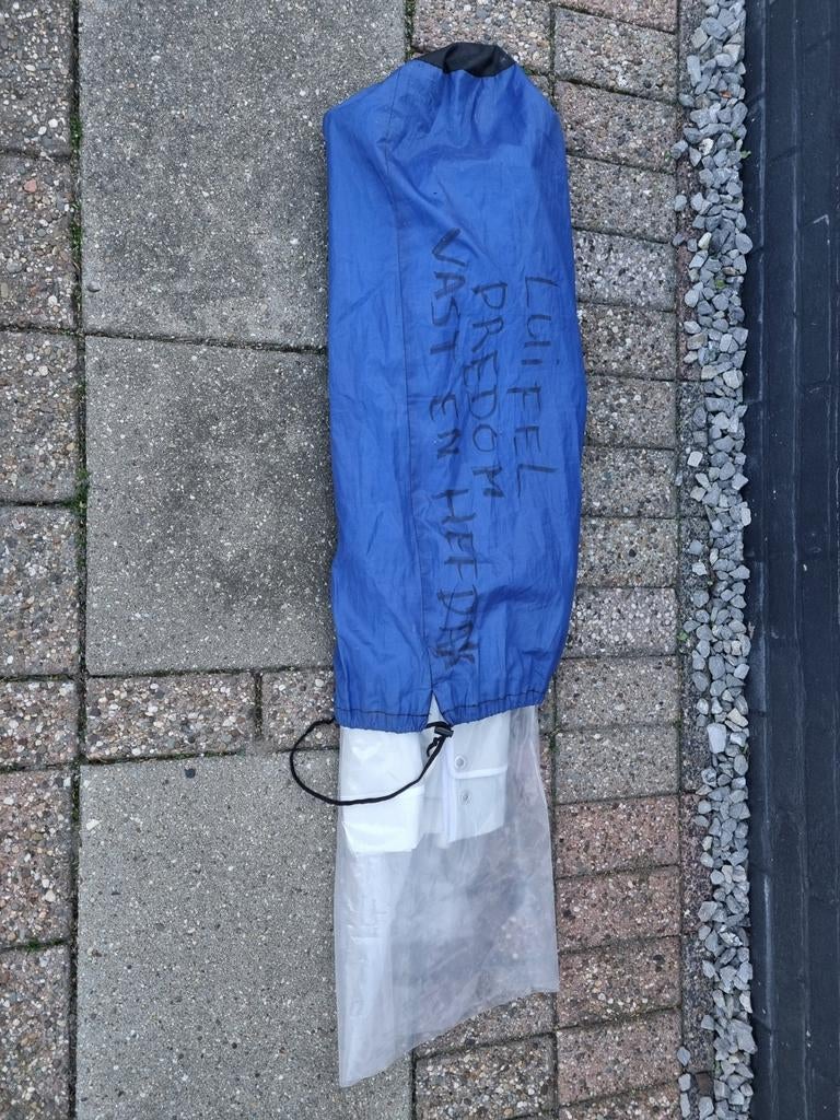 Luifel voor Predom, Ophalen