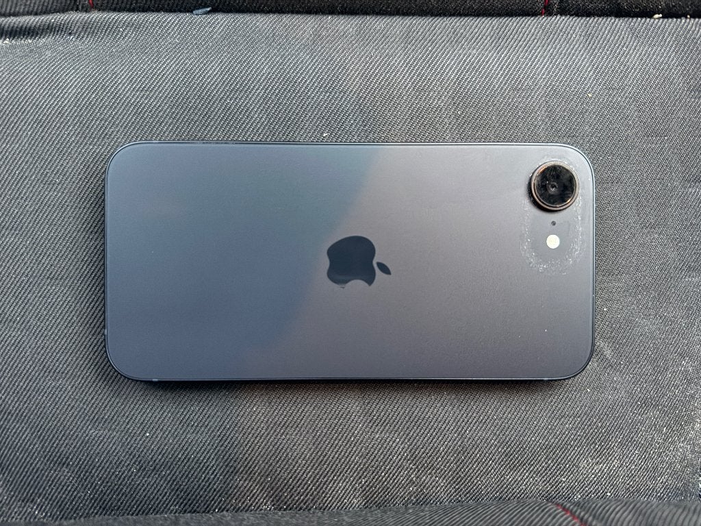 iPhone 16e 128GB Zwart — 100% accu, als nieuw, Zwart, Ophalen of Verzenden, Zo goed als nieuw, Zonder simlock