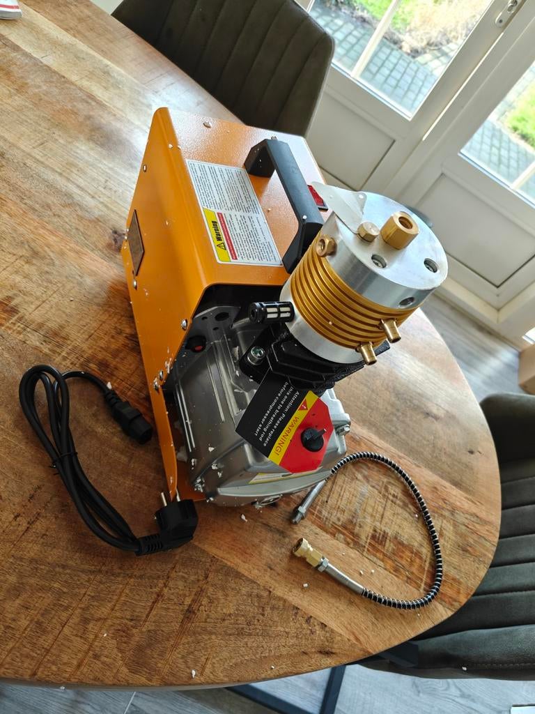 Nieuwe 300 bar PCP compressor voor luchtbuks/duikfles, Sport en Fitness, Schietsport-accessoires, Ophalen of Verzenden, Nieuw