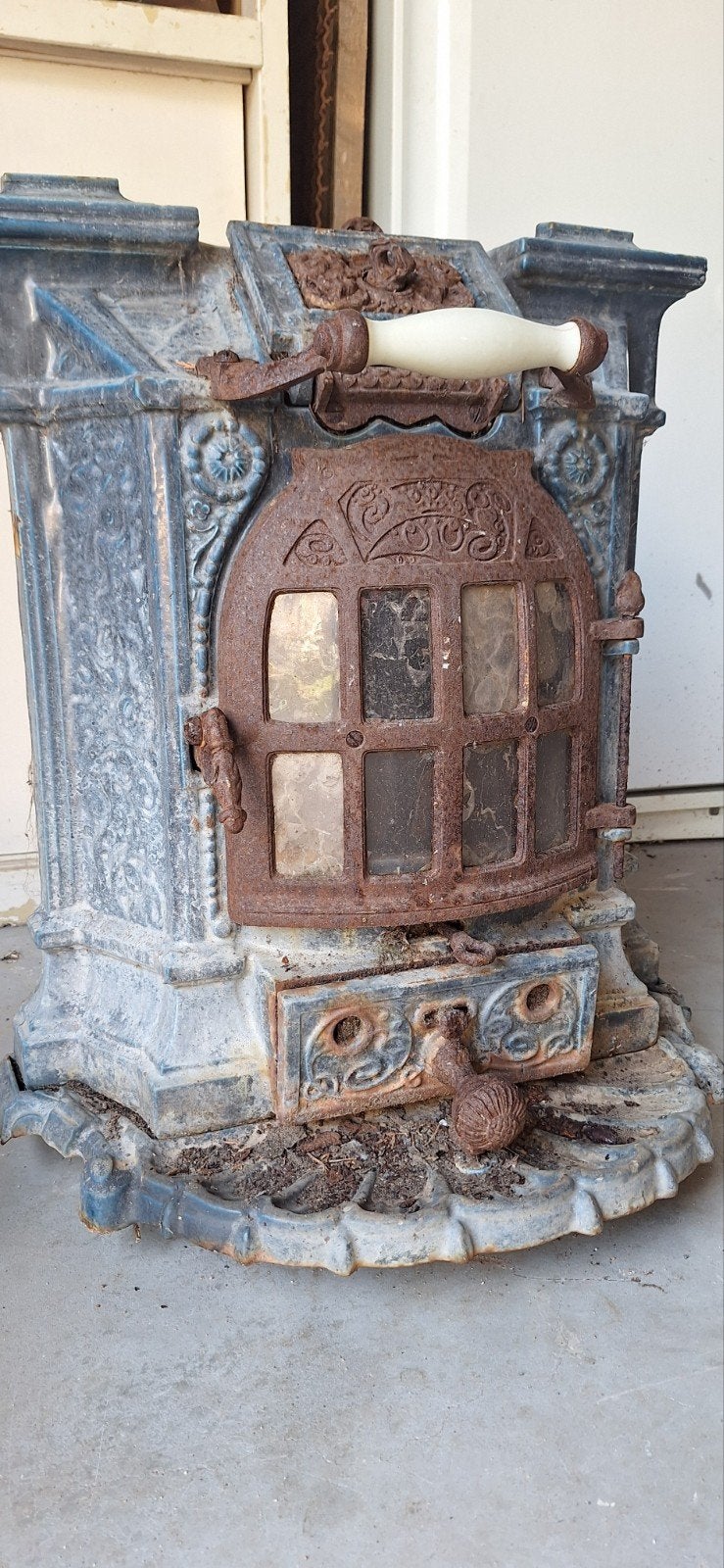 zwaar gietijzeren kachel Art nouveau antiek Deville & Cie, Ophalen, Hout, Houtkachel