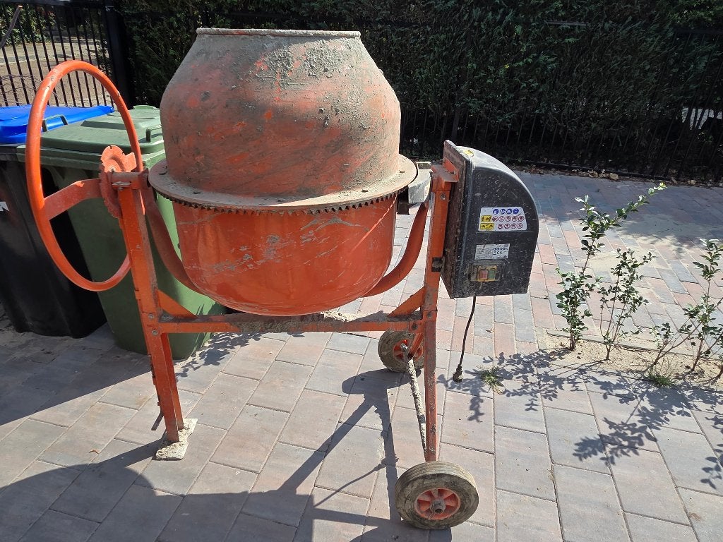 Te koop: HBN 200liter betonmolen, Doe-het-zelf en Verbouw, Betonmolens, Ophalen, Gebruikt