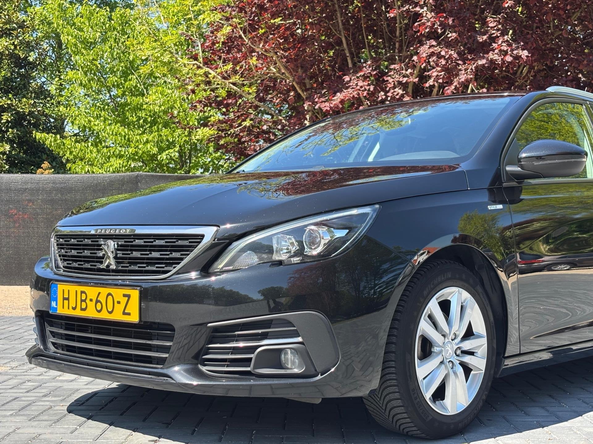 Peugeot 308 SW 1.2 PureTech Allure/Cruise/Camera/Navi/Airco, Voorwielaandrijving, Gebruikt, Euro 6, 1199 cc