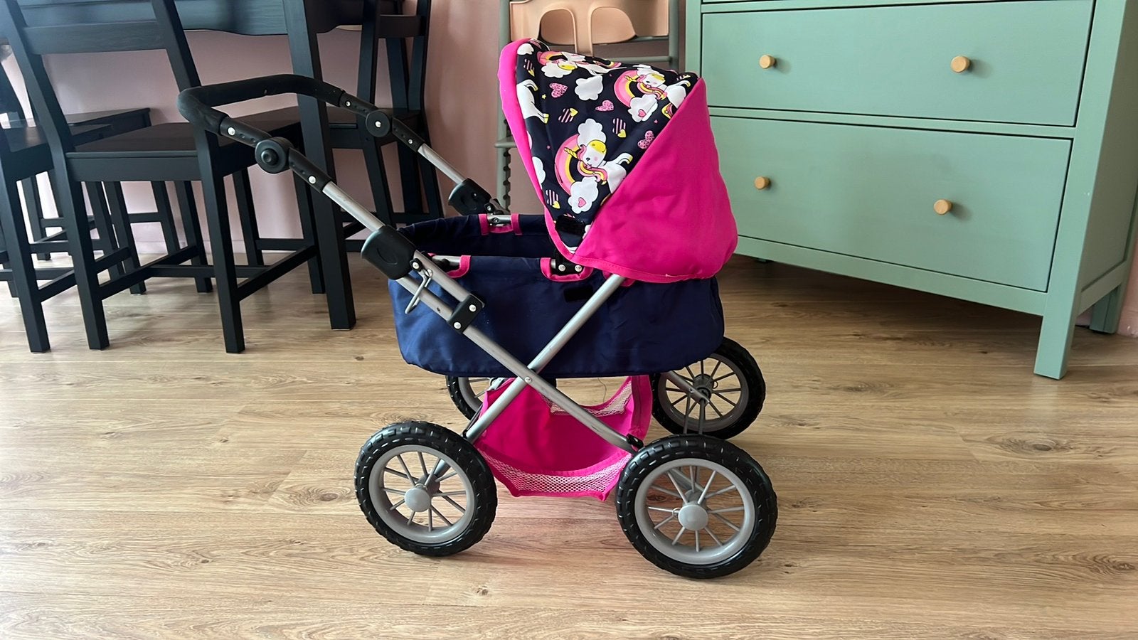 Poppenwagen + bedje, Ophalen, Zo goed als nieuw, Babypop