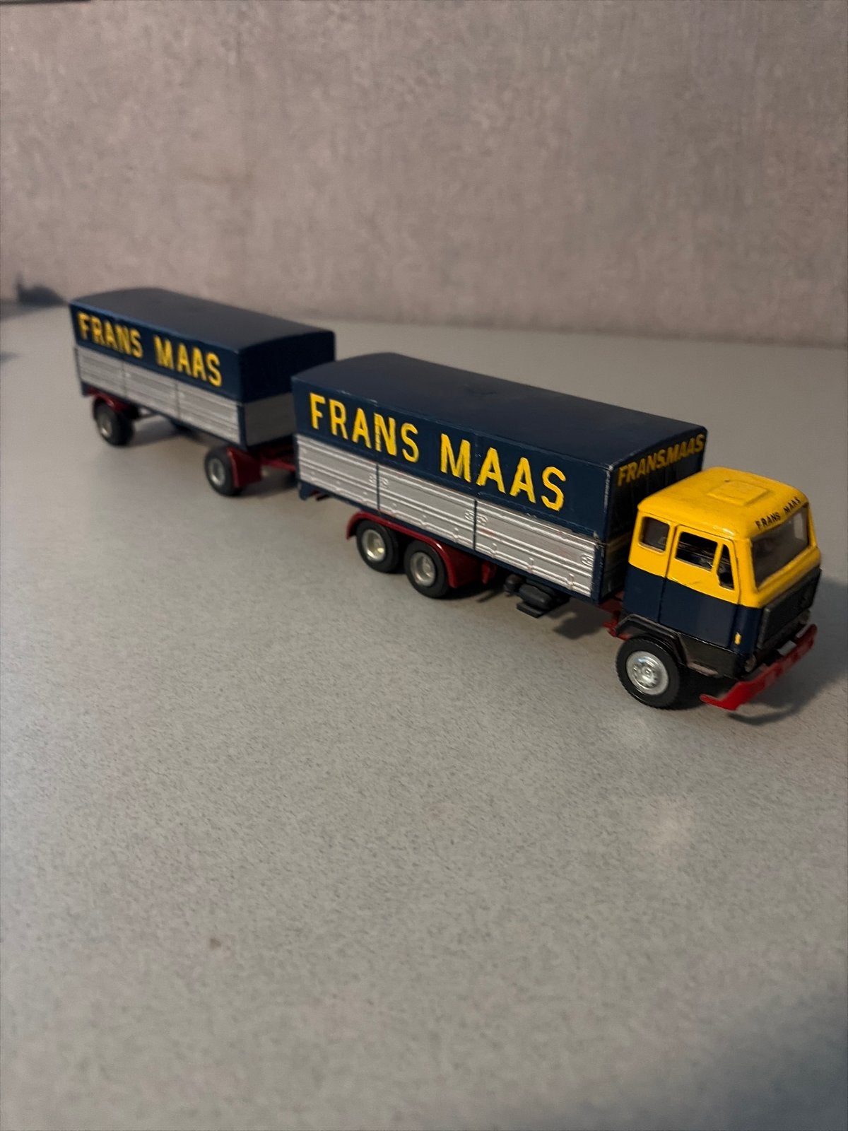 Frans Maas Vrachtwagen met Aanhanger Model, Hobby en Vrije tijd, Ophalen of Verzenden, Zo goed als nieuw, Bus of Vrachtwagen