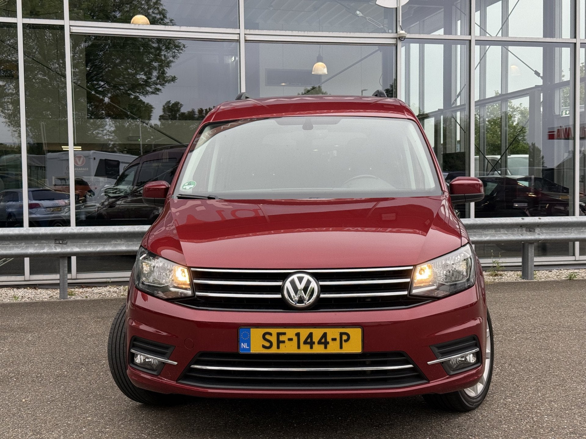 Volkswagen Caddy 1.4 TSI Highline 7p | Carplay | Navi | Trek, Auto's, Gebruikt, 4 cilinders, 700 kg, 7 stoelen