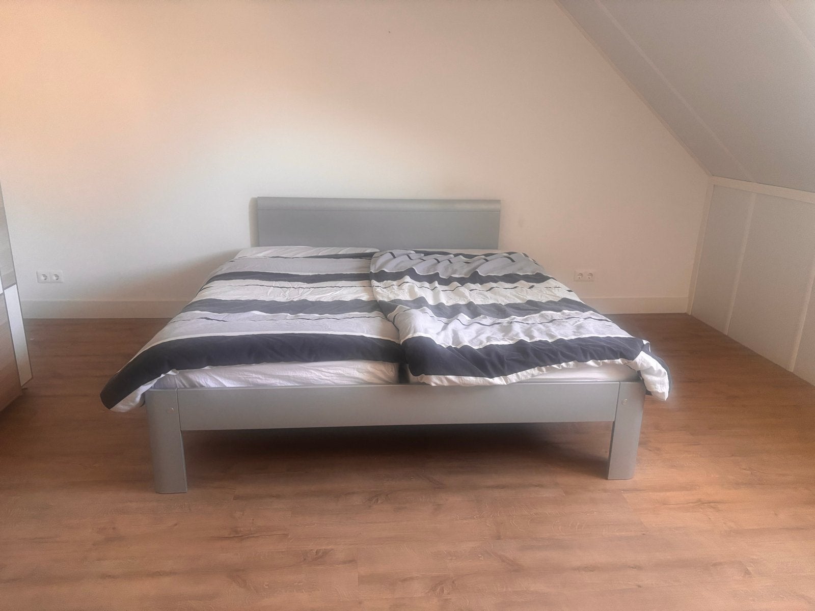Auping Auronde 180 grijs bed - 7 jaar oud, Ophalen, Tweepersoons, 180 cm, Grijs